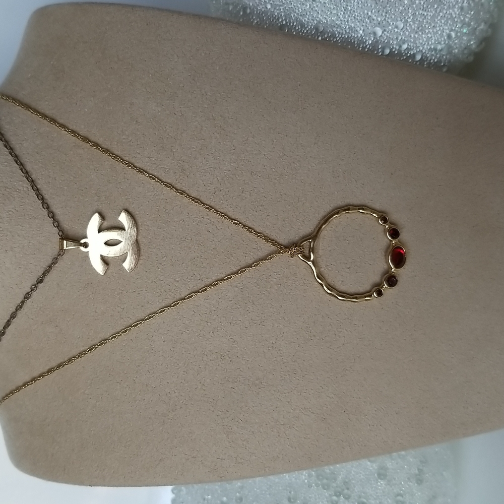 Vintage Avon Necklace - Picture 4 of 10